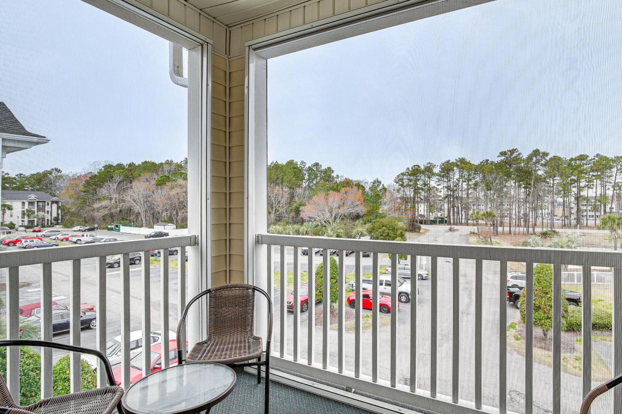 Breezy Golf Condo With Pool Access, 4 Mi To Beach Myrtle Beach Eksteriør bilde